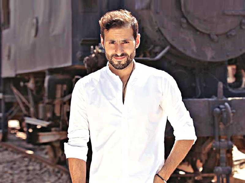 الفنان علي كاكولي