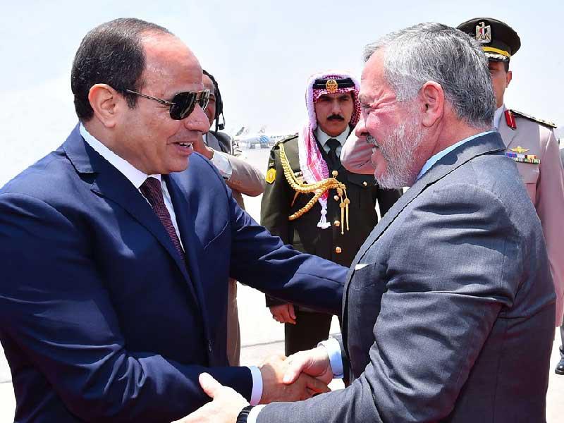 الرئيس المصري عبدالفتاح السيسي حيث يستقبله العاهل الأردني الملك عبدالله الثاني