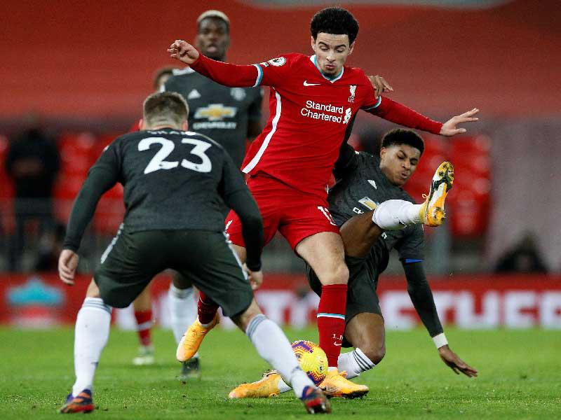 جانب من المباراة أمس