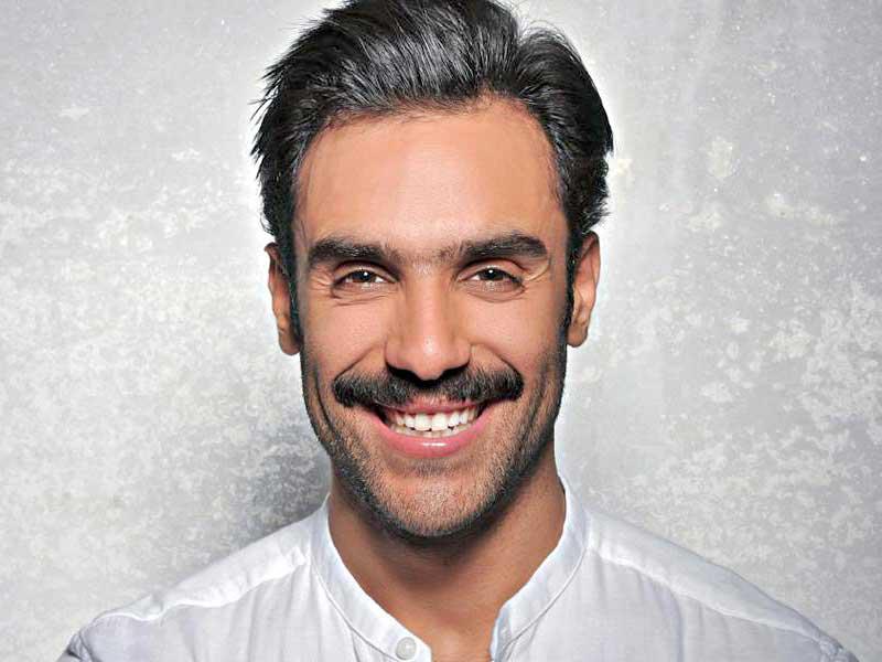 الفنان حسين الحداد