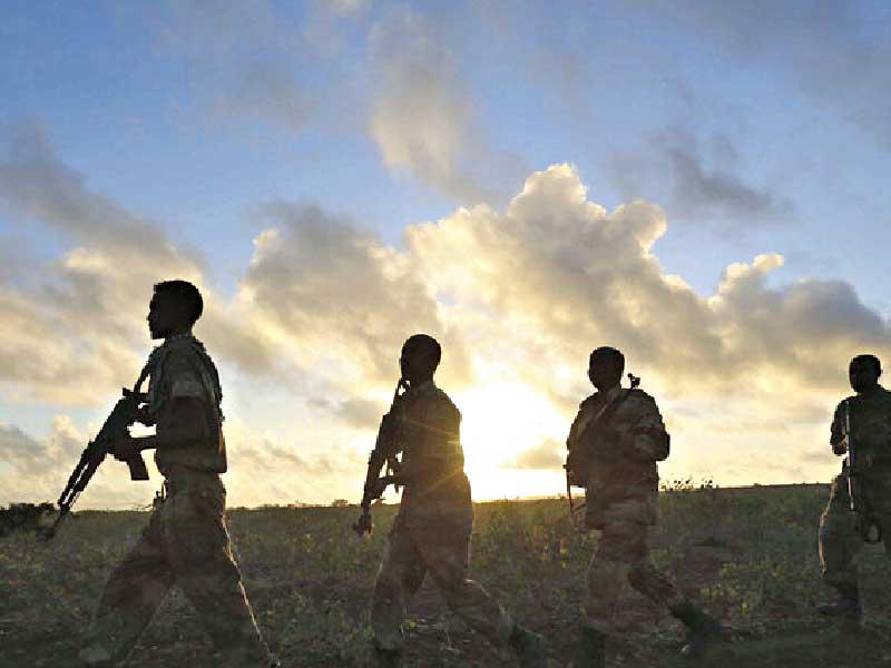 قُتل 150 من المتمردين والقوات الموالية للسلطة اليمنية 