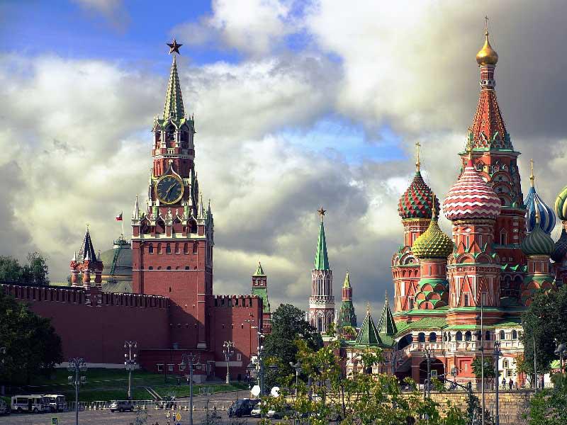 روسيا تطرد دبلوماسيْين من سفارة هولندا