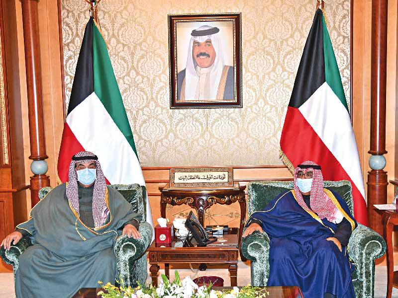  سمو ولي العهد الشيخ مشعل الأحمد مستقبلاً  سمو الشيخ ناصر المحمد