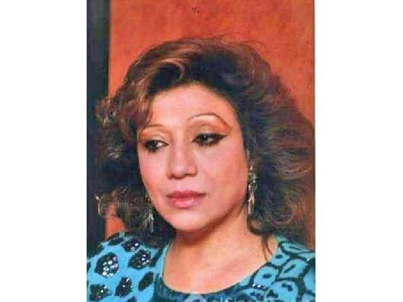 الكاتبة كوثر هيكل