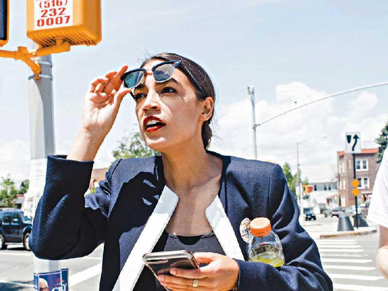 توجيه اتهامات لمهدد كورتيز بالقتل 