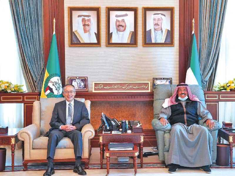 نائب رئيس الحرس الوطني الشيخ أحمد النواف مستقبلاً سفير اليابان أمس