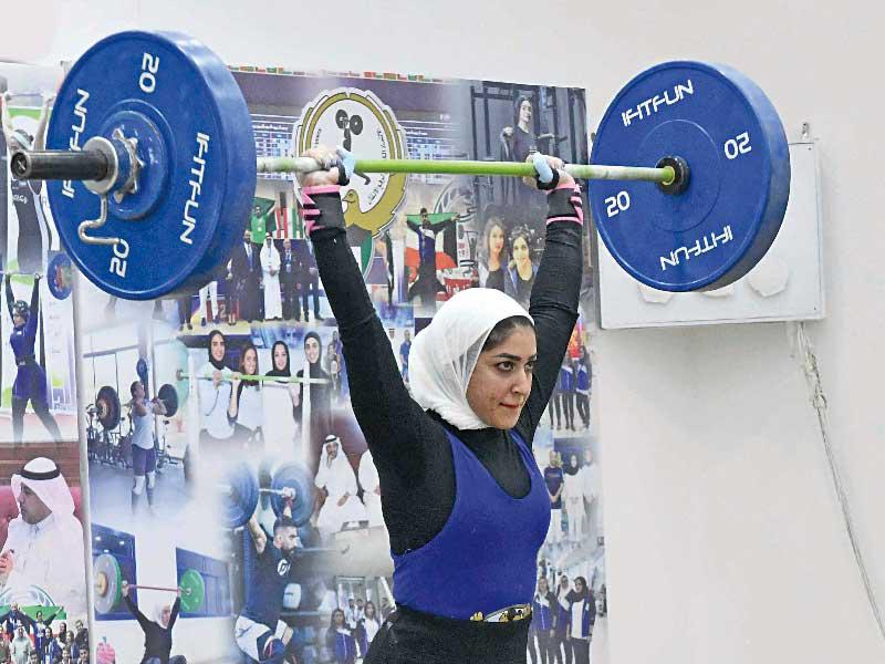 اللاعبة عذوب الفهد