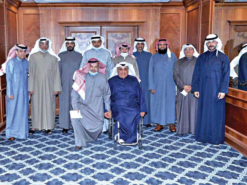  المدير العام للهيئة العامة للرياضة حمود فليطح متوسطاً المسؤولين عن أندية ذوي الاحتياجات 