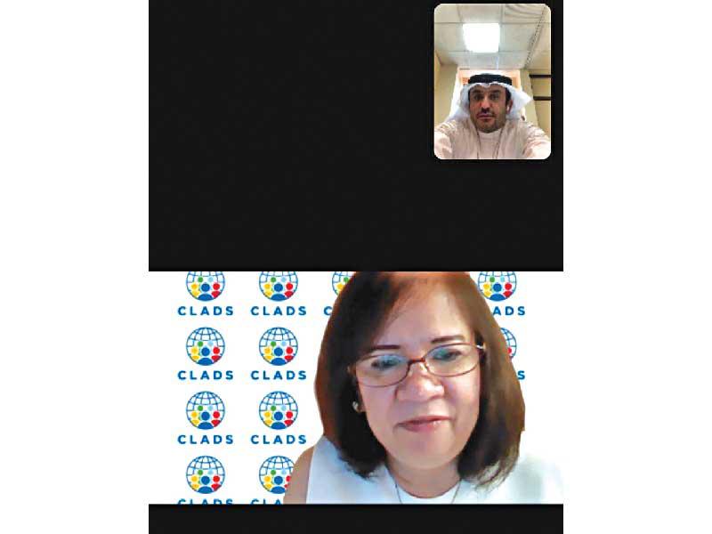 رئيسة الاتحاد الفلبيني لمكاتب العمالة، لوسي سيرمونيا خلال الاجتماع عبر «زووم»