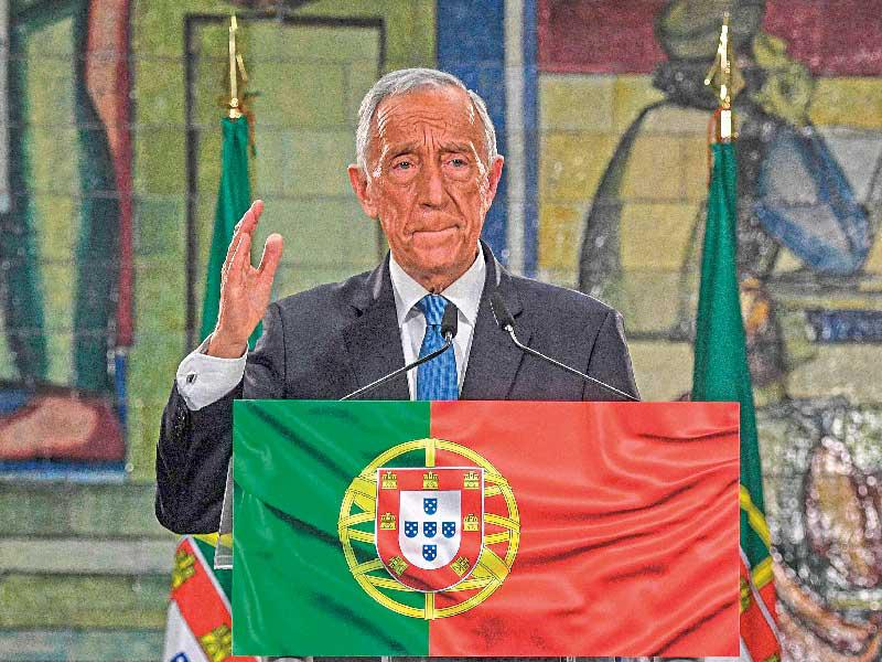 الرئيس البرتغالي المنتهية ولايته مارسيلو ريبيلو دي سوزا 