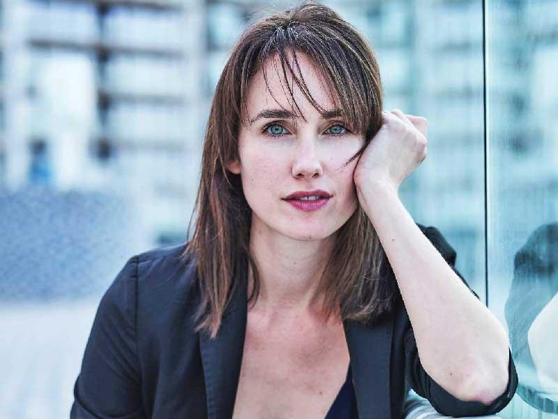 الممثلة البلجيكية الهولندية ساند فان روي