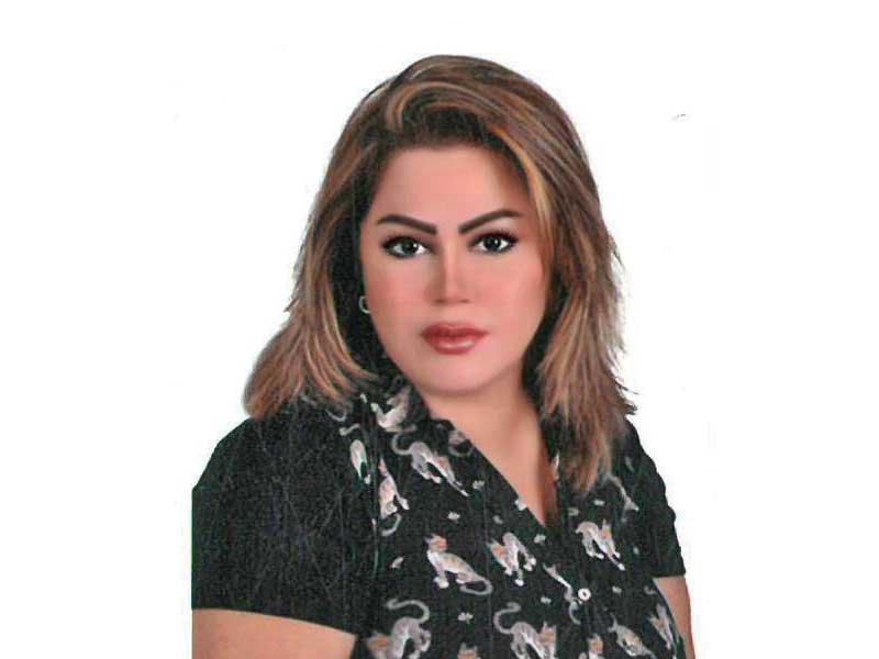 الناطقة الرسمية باسم فرقة المسرح الشعبي ومديرة العلاقات العامة والإعلام وعضوة مجلس الإدارة، الفنانة فاطمة الطباخ