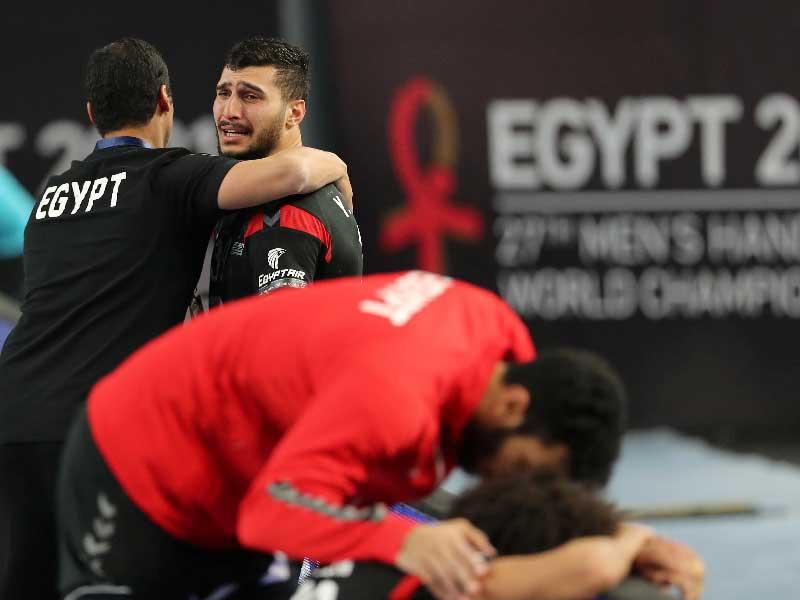 لحظة خسارة وخروج المنتخب المصري من بطولة العالم لكرة اليد 
