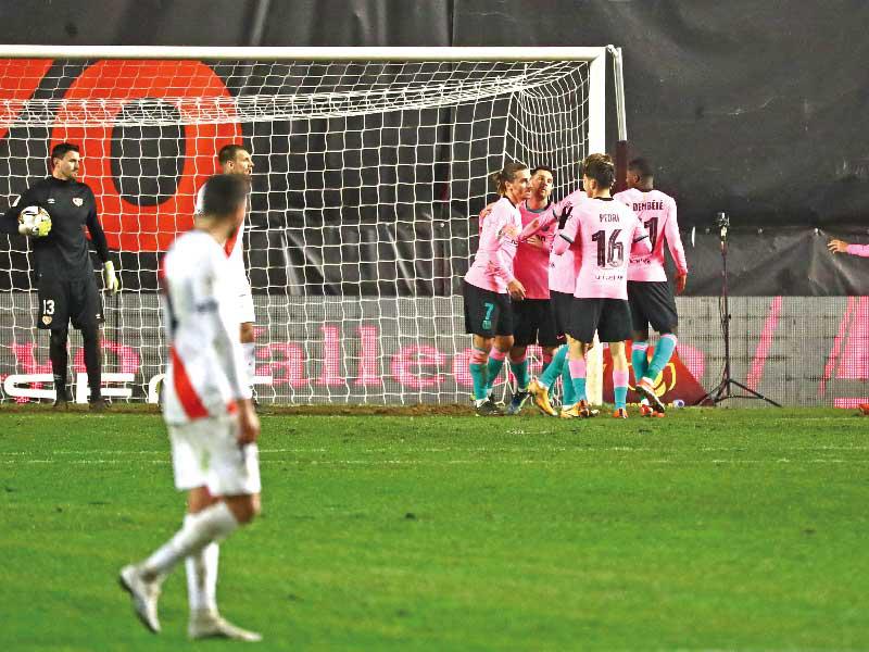 فرحة لاعبي برشلونة بالهدف الأول