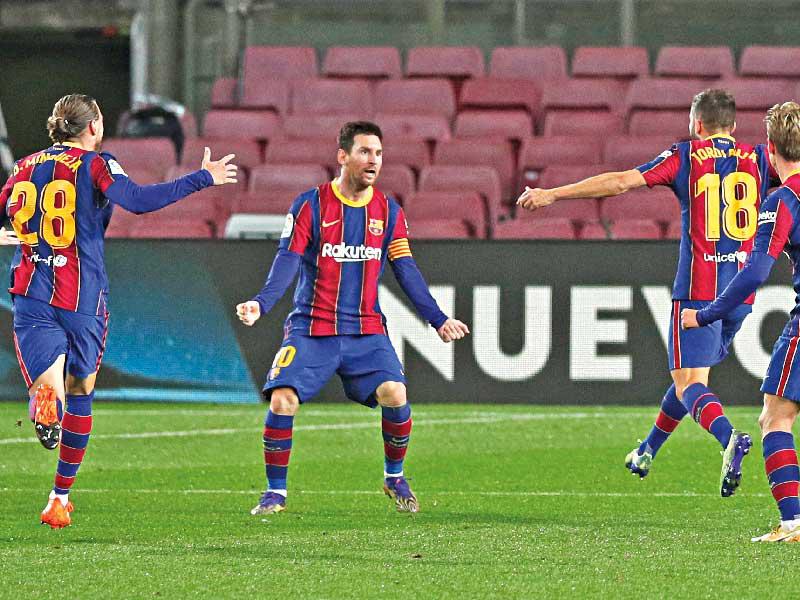 لاعبو برشلونة خلال مباراة سابقة