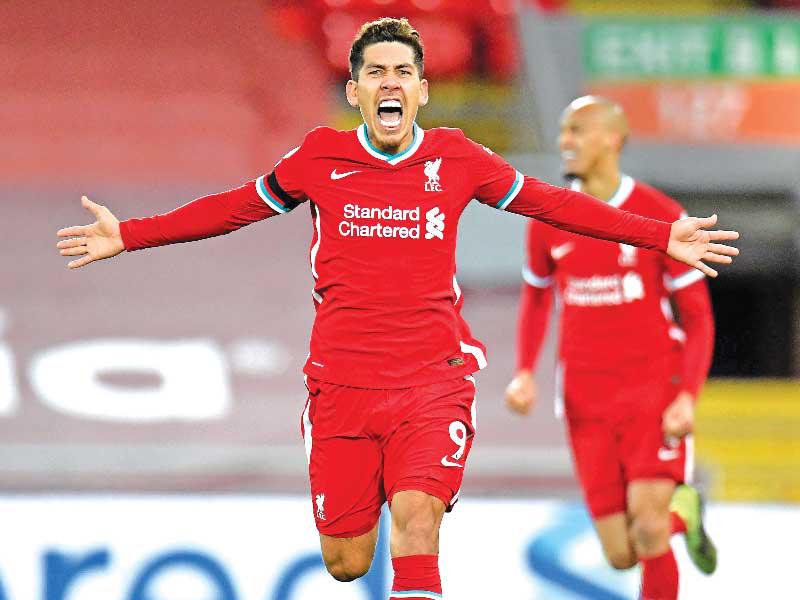 فيرمينيو نجم ليفربول خلال مباراة سابقة