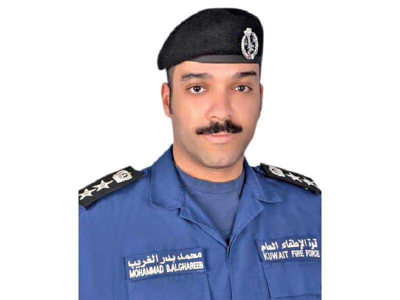 مدير ادارة العلاقات العامة والاعلام بقوة الاطفاء العام العقيد محمد الغريب