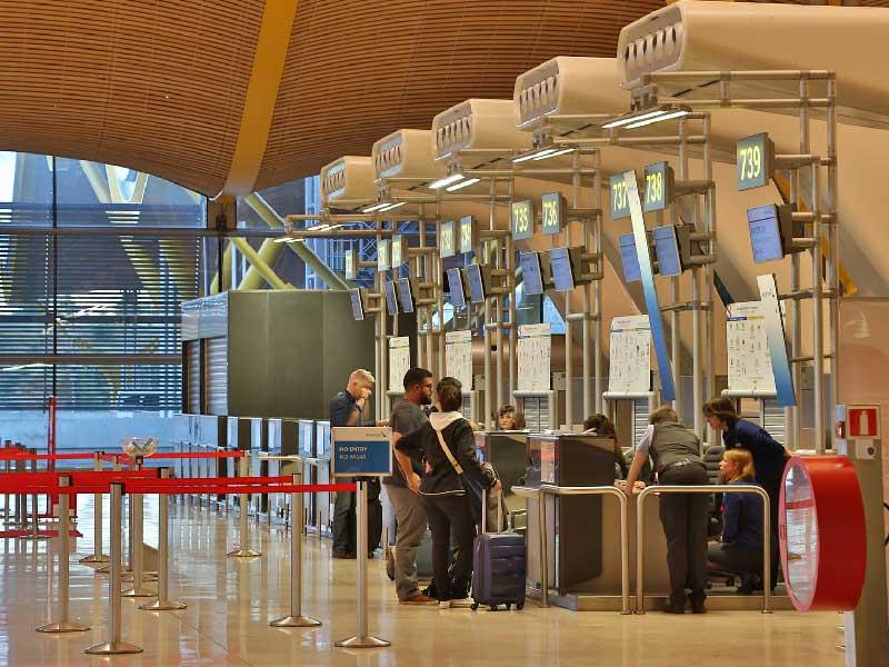 قسم الأمتعة في المطار