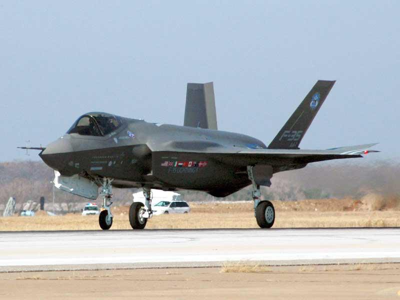 طائرة F35 المقاتلة فائقة التطور