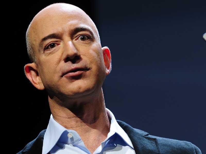 جيف بيزوس المدير التنفيذي لشركة أمازون