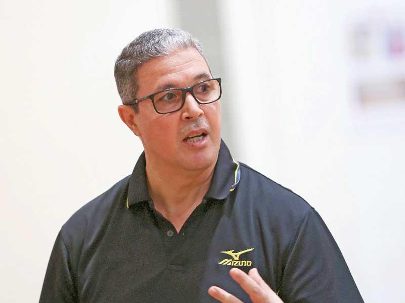 مدرب منتخبنا الوطني للشباب تحت 21 سنة التونسي محمد كعبار