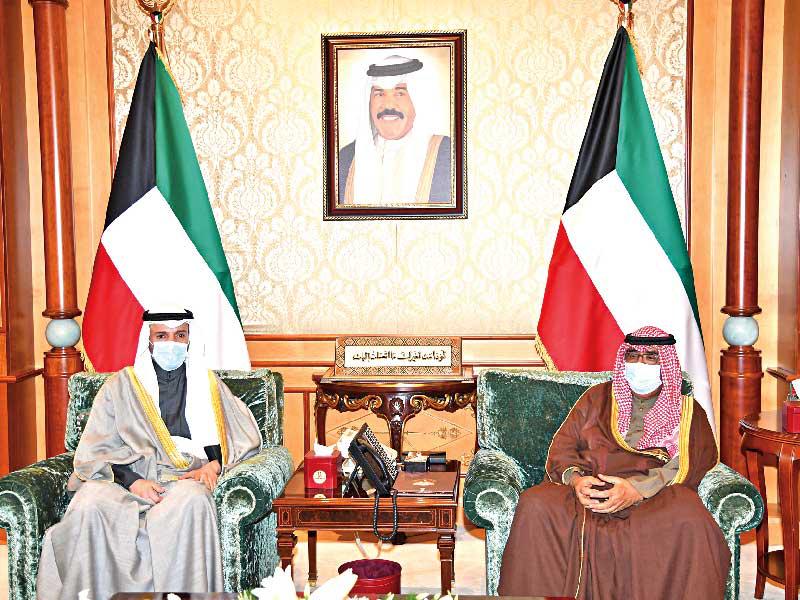 سمو ولي العهد الشيخ مشعل الأحمد مستقبلاً رئيس مجلس الأمة مرزوق الغانم