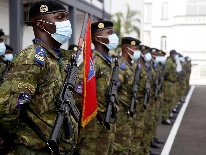 جنود ماليين 