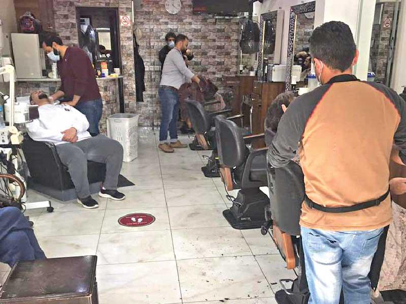 إقبال على صالونات الحلاقة