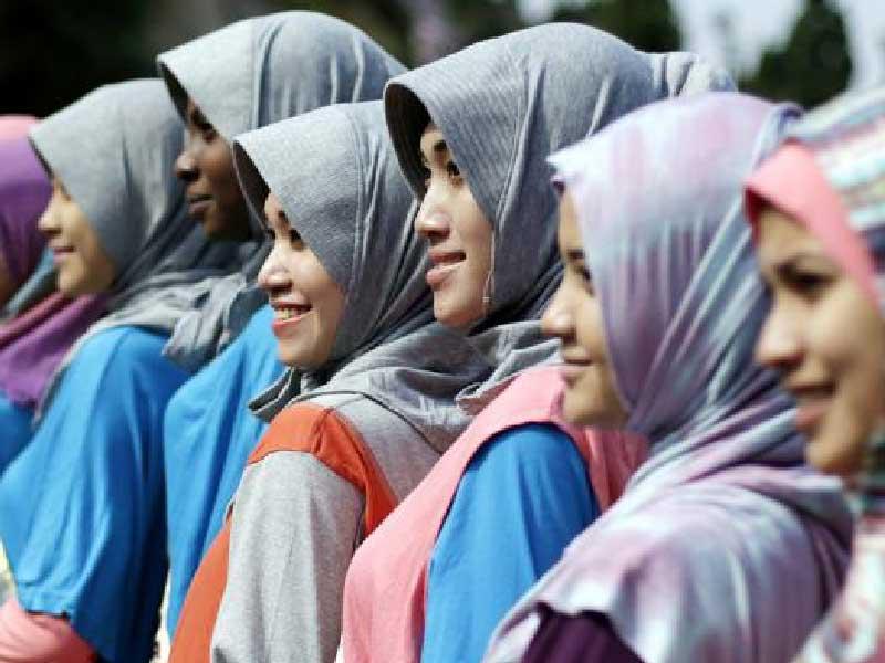 إندونيسيا تمنع الحجاب الإلزامي بالمدارس
