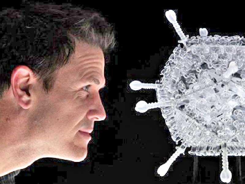 تشكيلي يصنع تمثالاً من وحي لقاح كوروناn