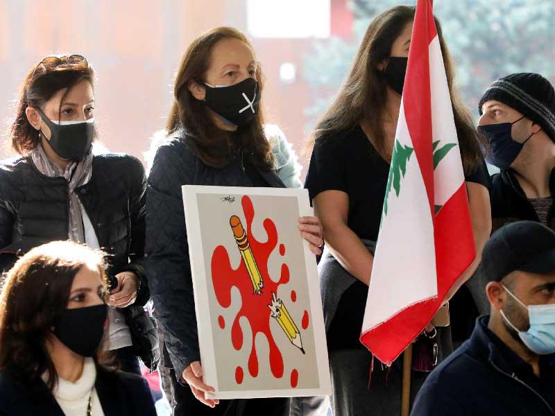 تجمع النشطاء بعد يومين من مقتل لقمان سليم الناقد البارز في حزب الله