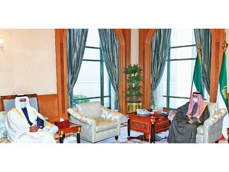 الأمير مستقبلاً نائب رئيس الحرس الوطني الفريق أول م. الشيخ أحمد النواف أمس