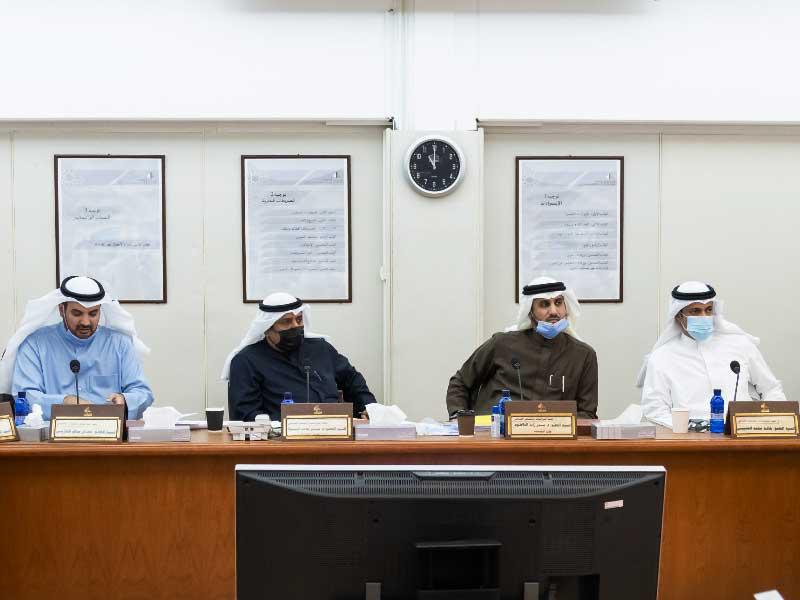 لجنة الميزانيات والحساب الختامي البرلمانية  في اجتماعها أمس