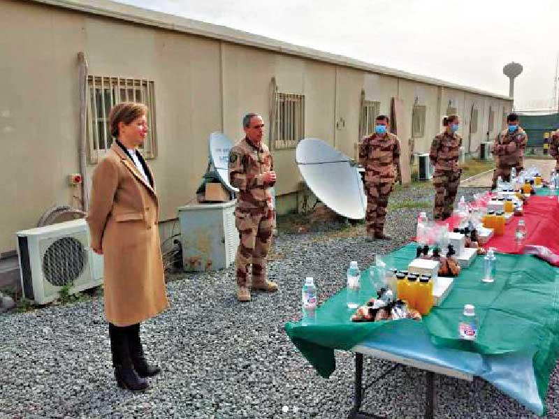  السفيرة الفرنسية لدى الكويت آن كلير لوجندر  في عريفجان