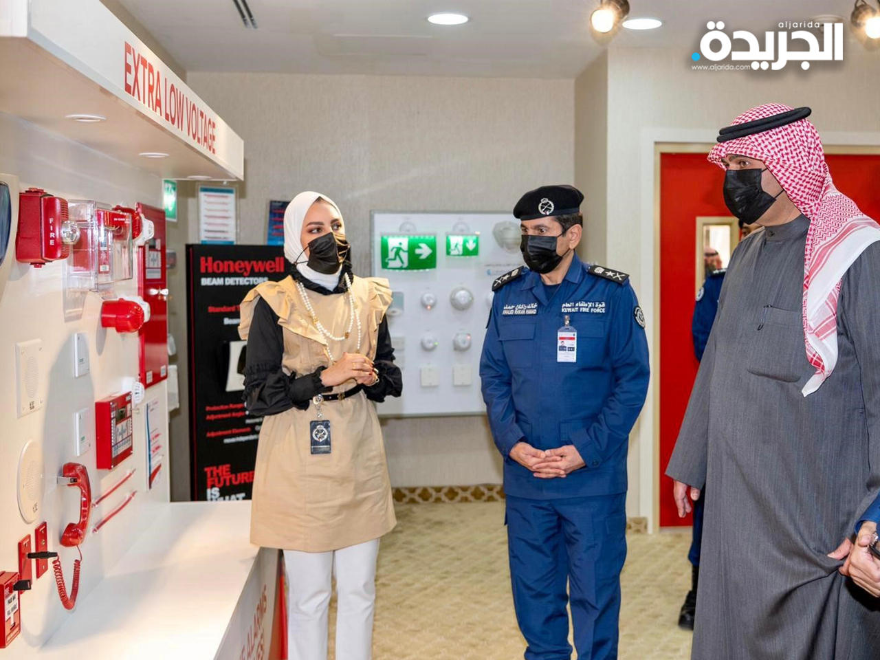 الصالح خلال الجولة في مقر قطاع الوقاية الرئيسي