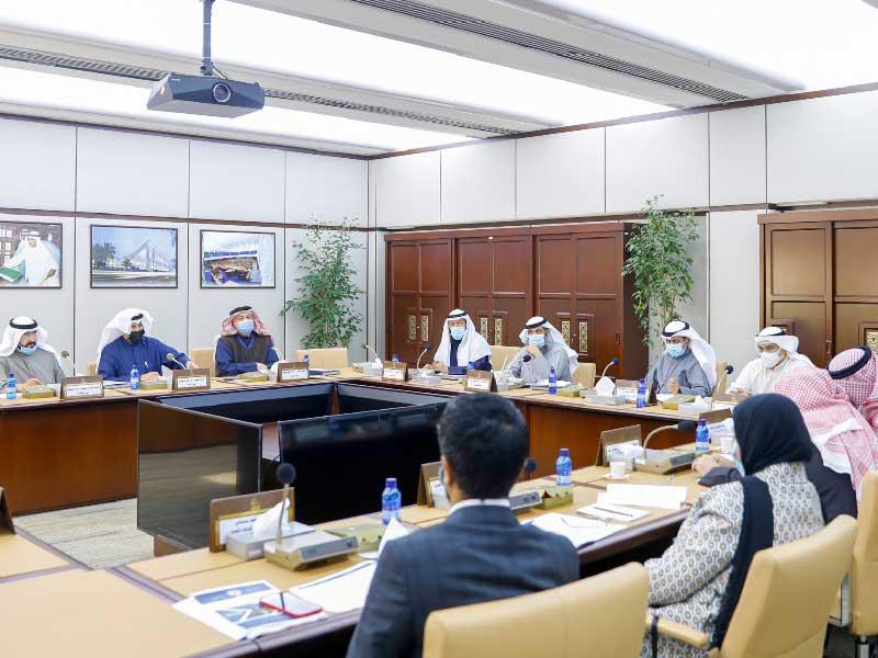 اللجنة الصحية البرلمانية في اجتماعها أمس