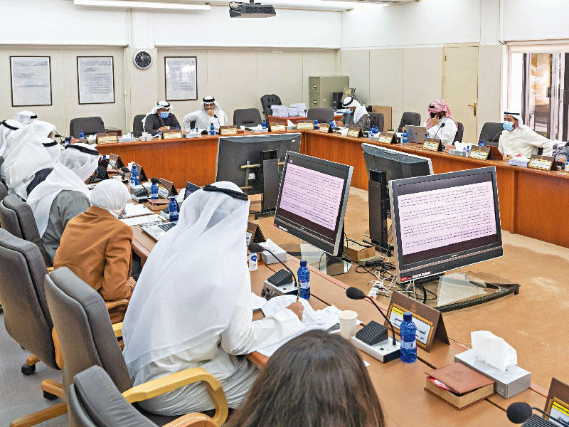  لجنة الميزانيات الحساب الختامي في اجتماعها أمس