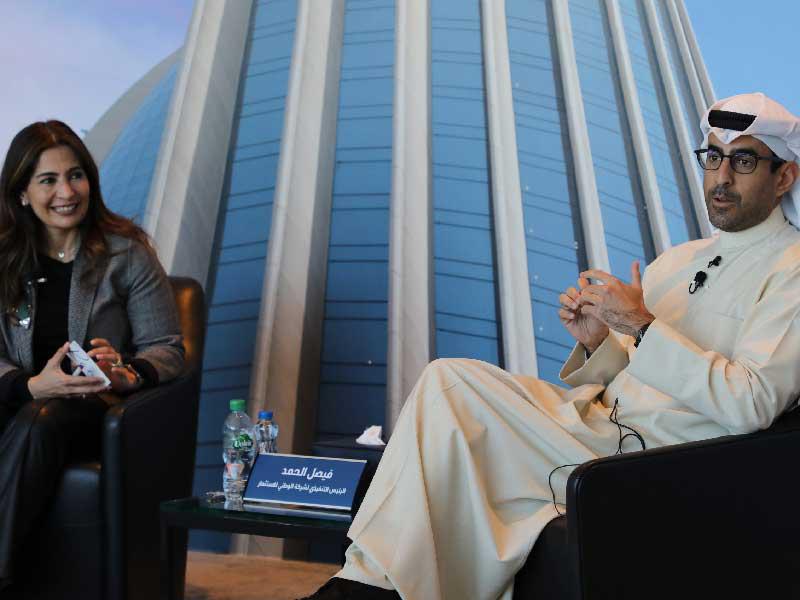 الرئيس التنفيذي لشركة الوطني للاستثمار فيصل الحمد متحدثاً خلال الحلقة النقاشيةnn