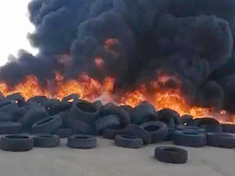 جانب من الحريق