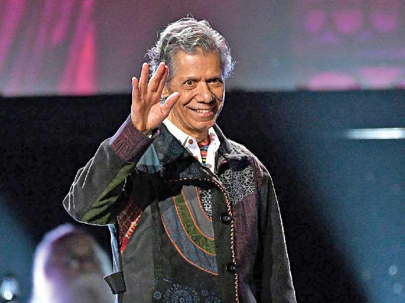 عازف البيانو والملحن تشيك كوريا