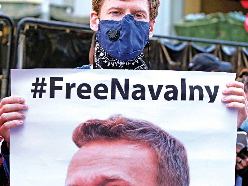 احتجاجات أمام المنازل لأنصار المعارض الروسي ألكسي نافالني