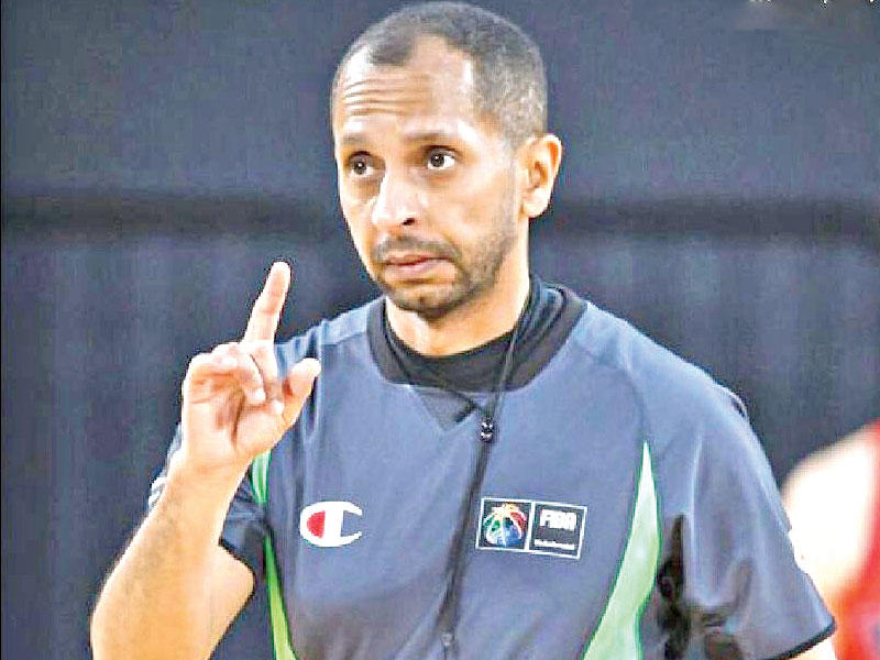  الحكم الدولي لكرة السلة محمد العميري