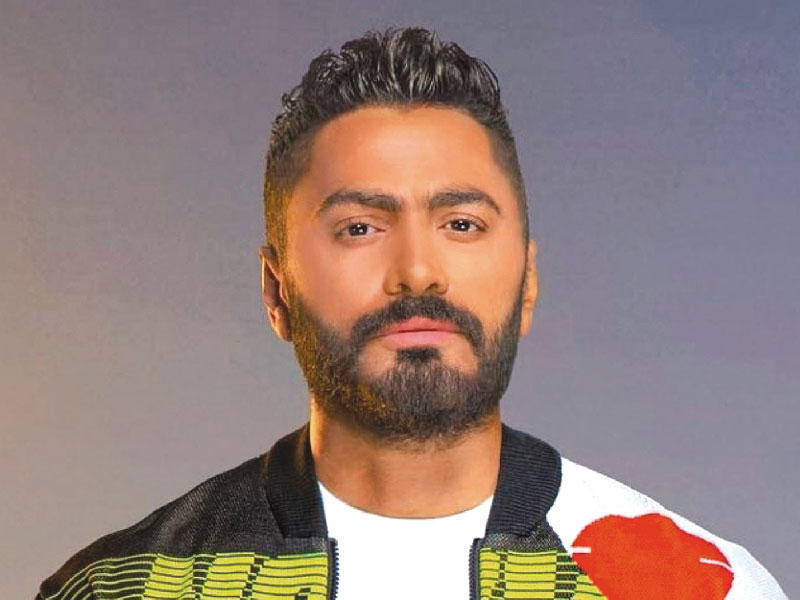 المطرب المصري تامر حسني 