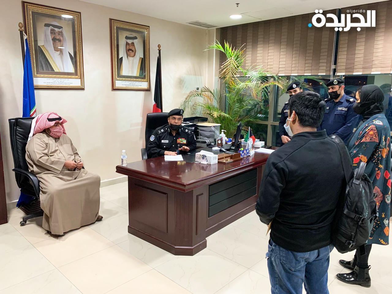 وزير الداخلية الشيخ ثامر العلي الصباح  يتفقد سير العمل