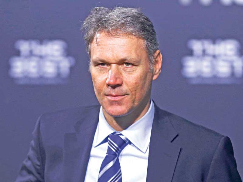  الهولندي ماركو فان باستن