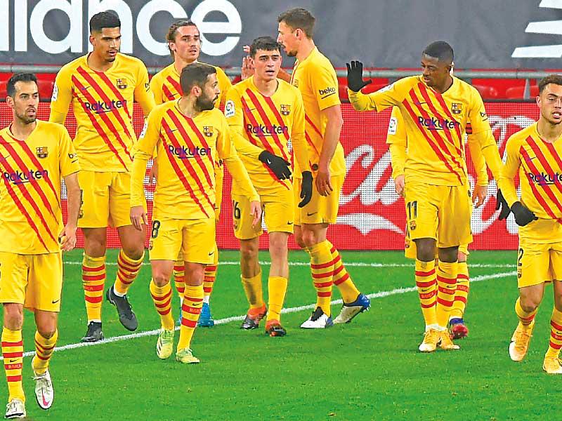 لاعبو برشلونة خلال مباراة سابقة