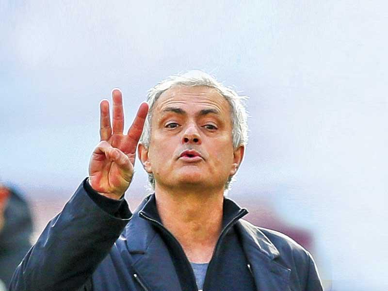 مدرب توتنهام هوتسبير جوزيه مورينيو