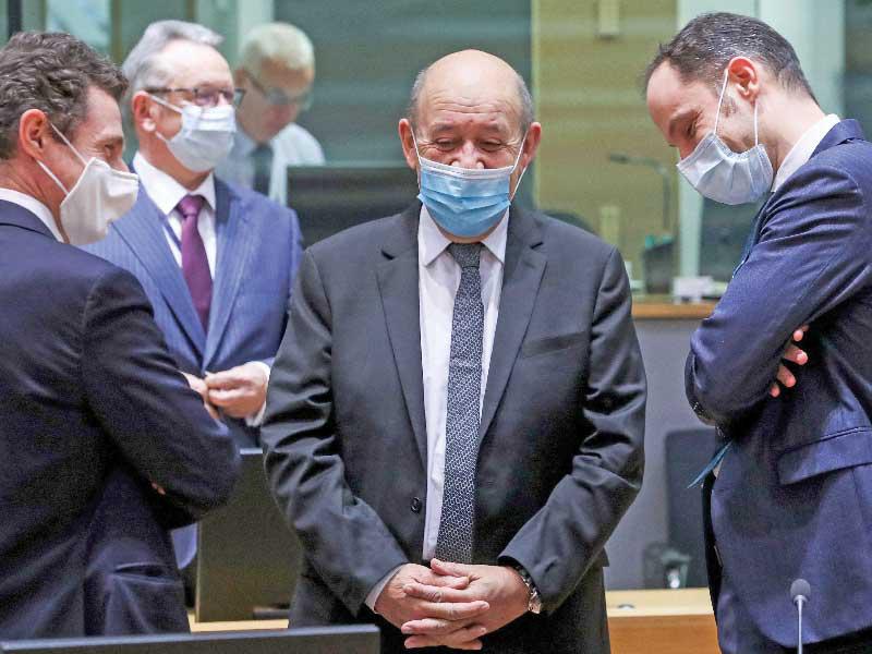 عقوبات أوروبية بحق مسؤولين روس وفنزويليينn