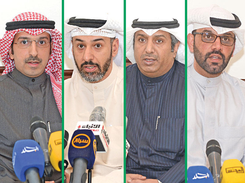 مستضيف الندوة أسامة الزيد - النائب بدر الملا  - رئيس قسم الاقتصاد في جريدة «الجريدة» محمد البغلي  - النائب السابق عبدالوهاب البابطين 