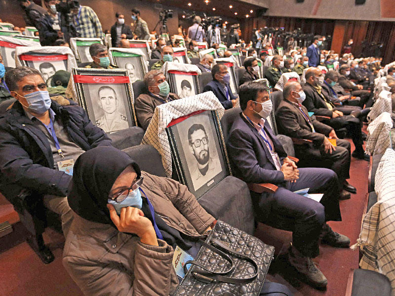 حضور خلال مؤتمر عن الحرب الإيرانية ـ العراقية بثمانينيات القرن الماضي في طهران أمس     (أ ف ب)